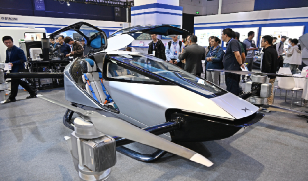 媒体管家|低空经济带火飞行汽车 上市公司积极＂落子＂新赛