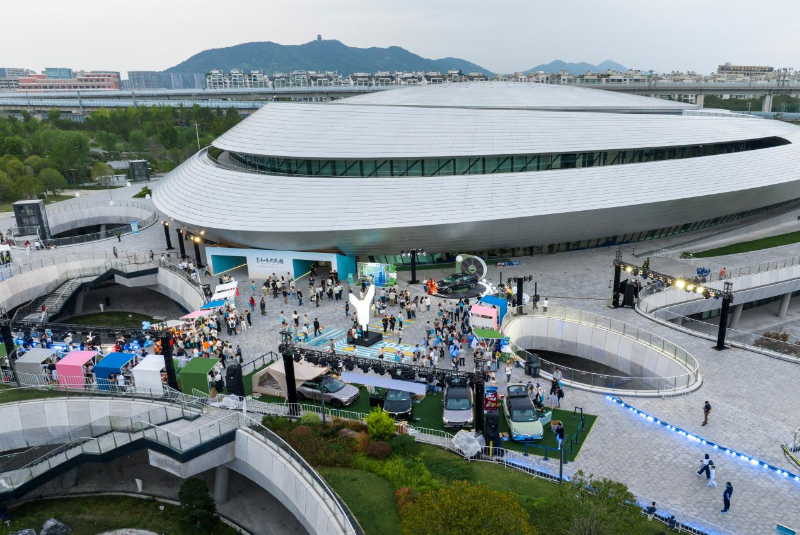 媒体管家|坚持拥抱用户的长期主义，岚图汽车与“岚友”共赴未来