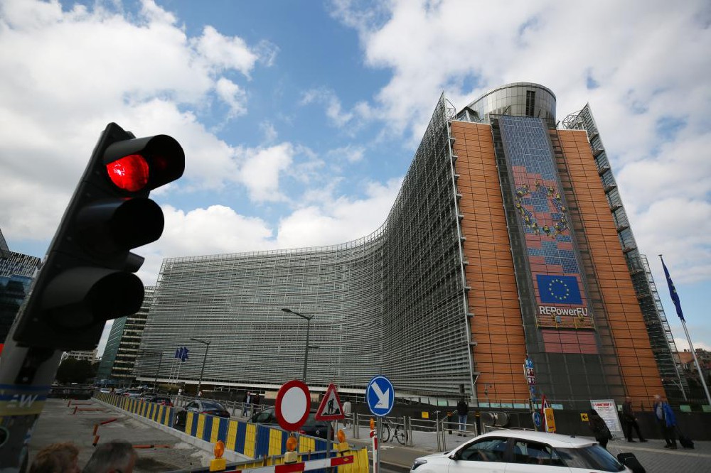 媒体管家|“这意味着全球合作再次出现倒退”——欧盟对华电动汽车加征关税引发多方反对