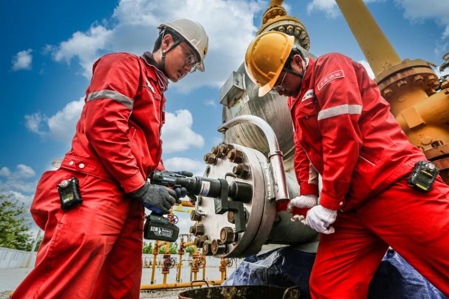 2025媒体管家：我国最大油气田累产油气当量突破10亿吨