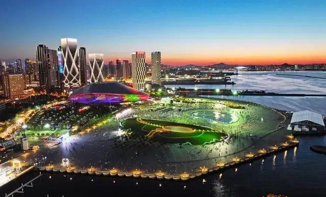 携手达沃斯｜长城葡萄酒亮相2024夏季达沃斯·凤凰网梧桐夜话暨长江之夜