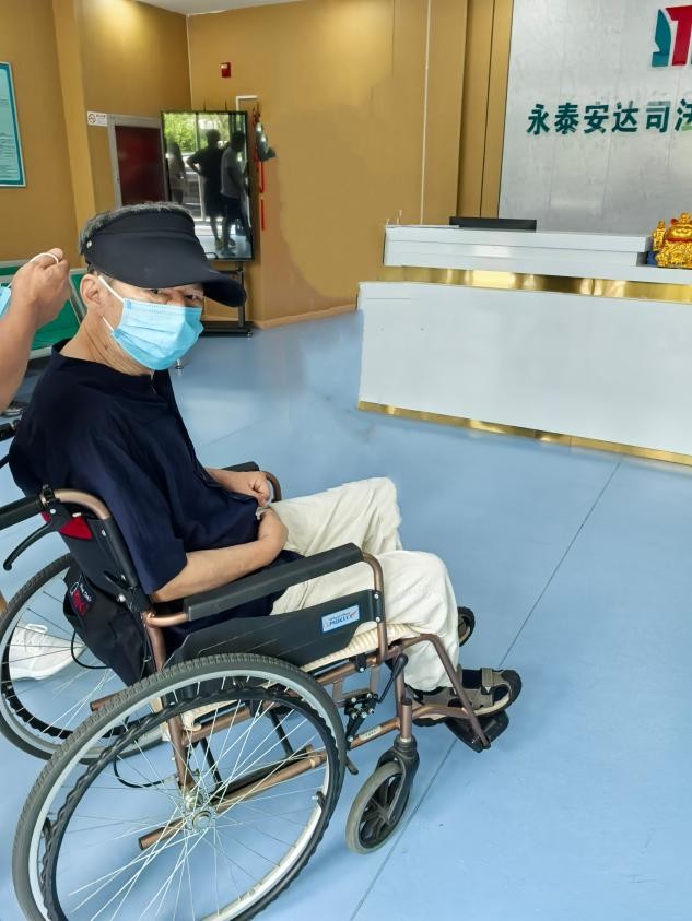 慈善家李春平和儿子相见却不相识的原因