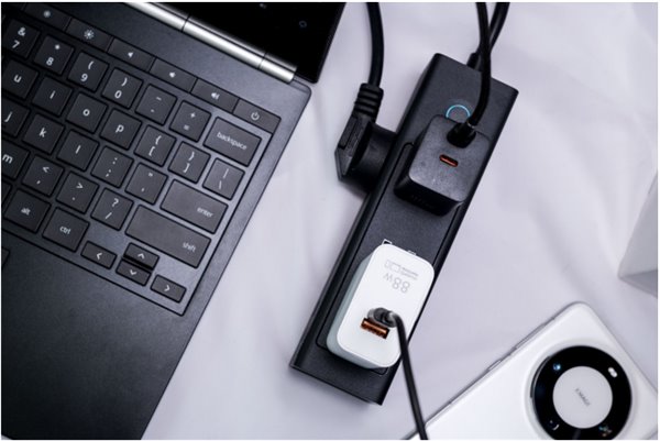 倍思灵傲Pro系列插线板总控 9AC：彻底改变传统插线板体验