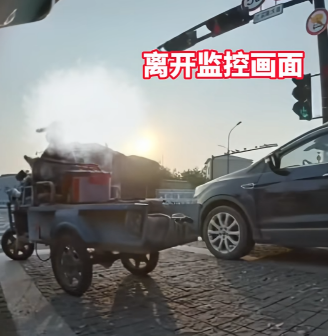 一小米SU7停在车位被剐蹭 监控显示被一三轮车主猛踹、吐口水 警方:正在追查