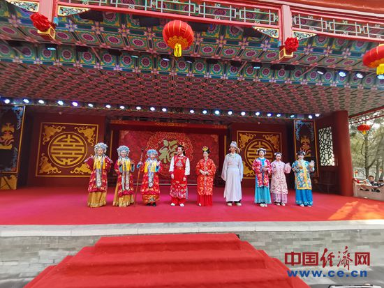 【新春走基层】北京:逛庙会,让“年味”拉满(图3) 【新春走基层】北京:逛庙会,让“年味”拉满(图3)