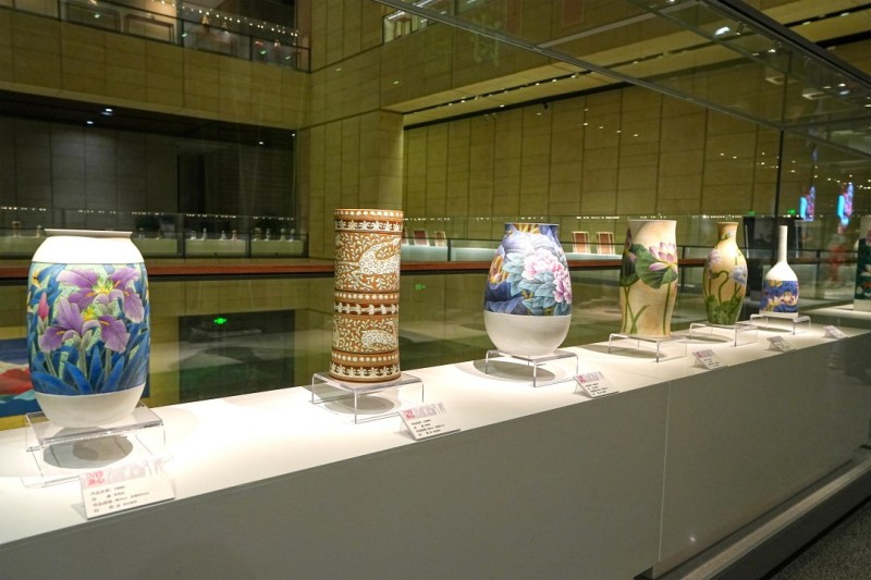 “守护者传播计划·诗心万象——张闻冰陶瓷艺术展”文化影响力持续绽放中(图14) “守护者传播计划·诗心万象——张闻冰陶瓷艺术展”文化影响力持续绽放中(图14)