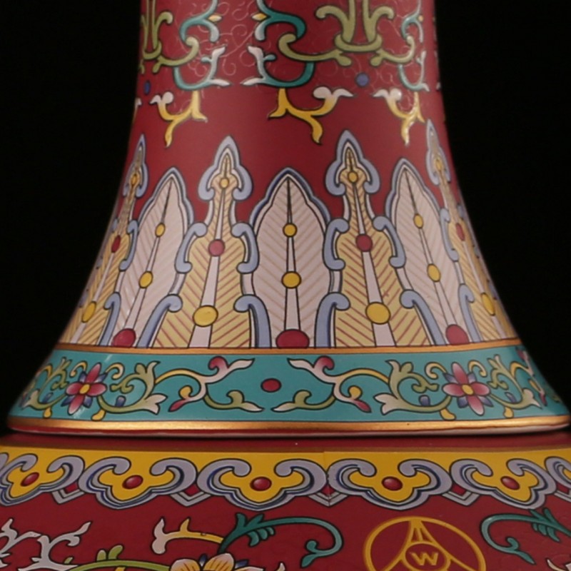 君子之器，风雅无双：五粮液股份52度真龙天子酒缠枝莲纹如意瓶(图4)