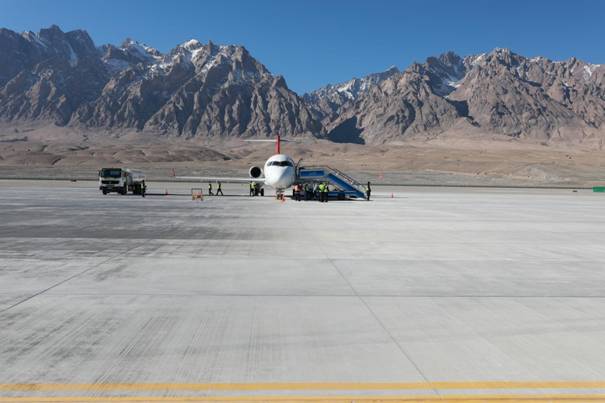ARJ21完成高高原机场运行试飞填补技术空白(图1)