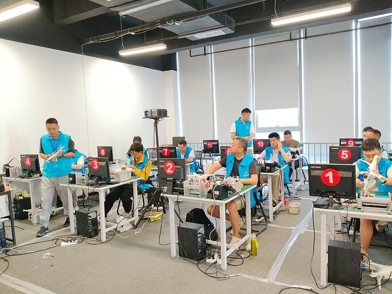 武汉疆灵科技有限公司大疆无人机维修教学培训为低空经济保驾护航(图2)